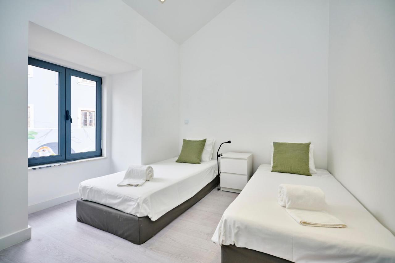 Altido Fabulous 3-Br Apartment In Western Lisbon Luaran gambar