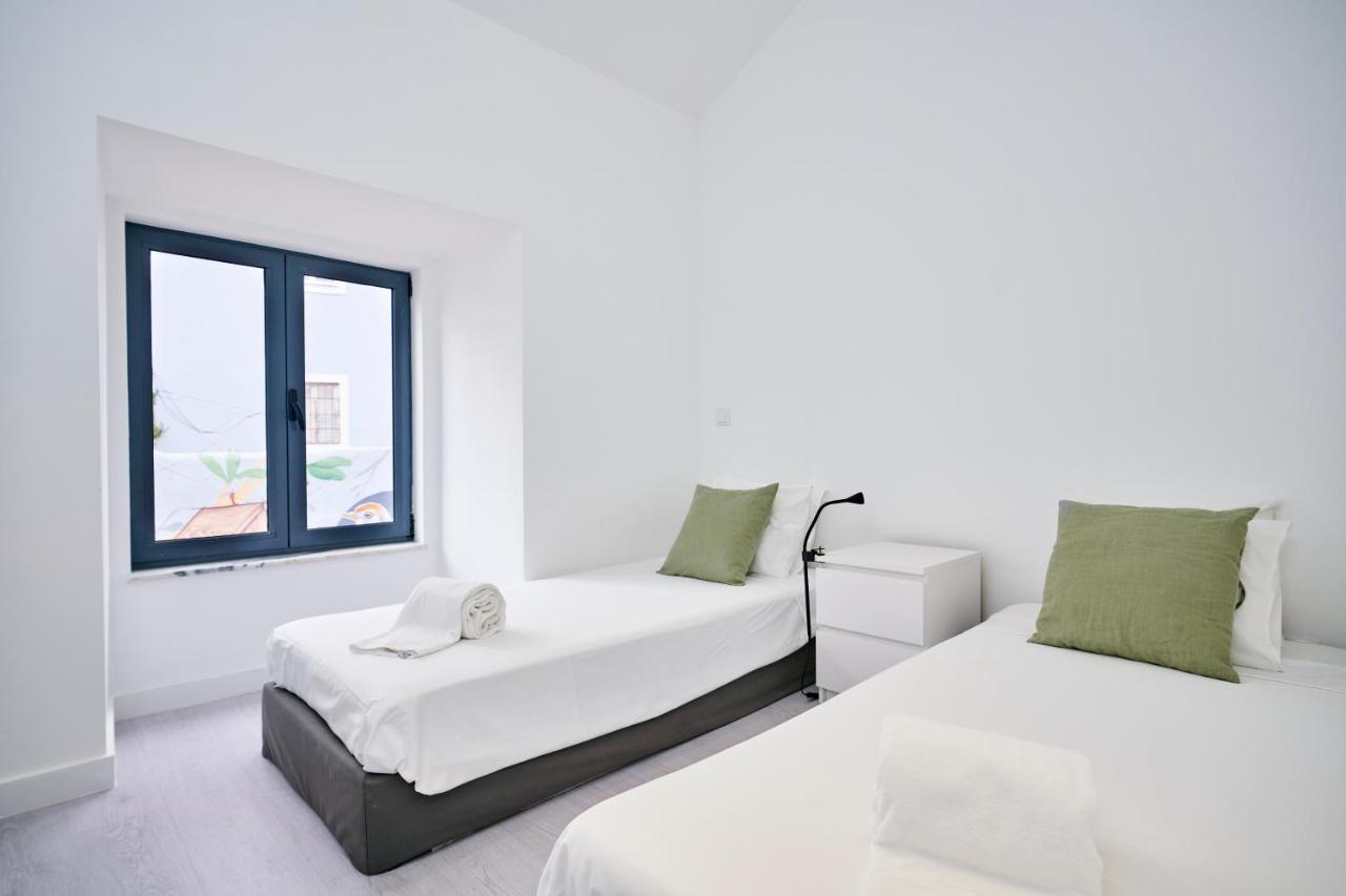 Altido Fabulous 3-Br Apartment In Western Lisbon Luaran gambar